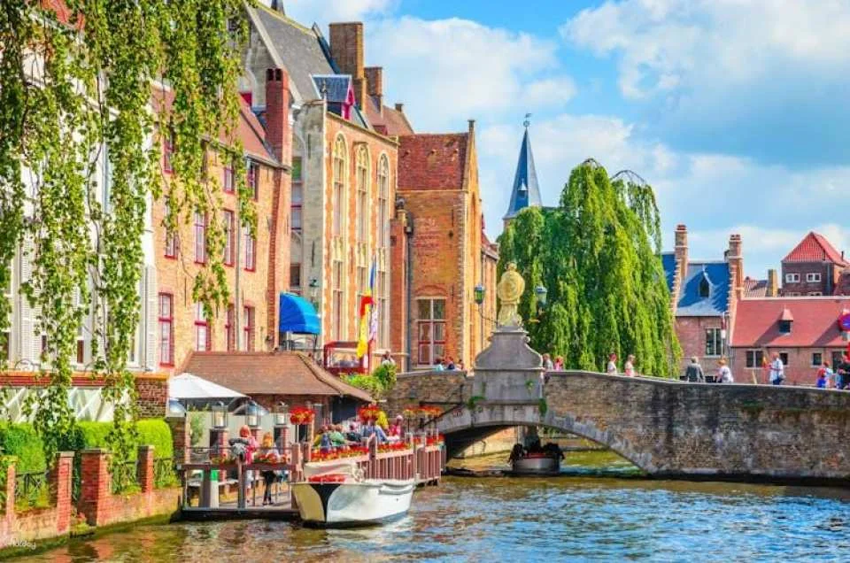 Bruges unveiled, a private full-day tour from Brussels