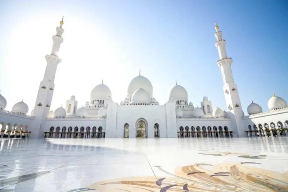 Abu Dhabi Mosque and Ferrari World from Abu Dhabi