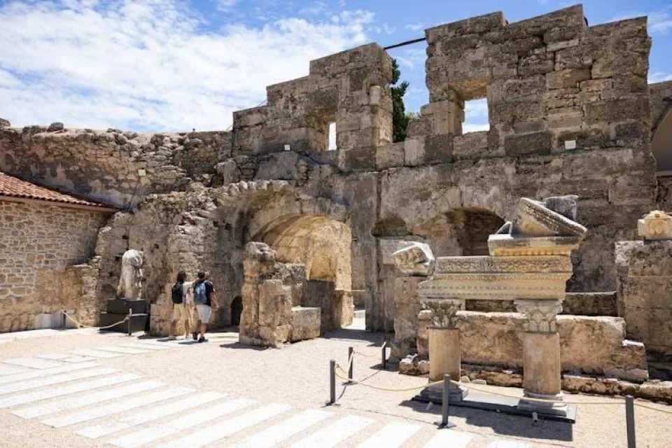 Half-day guided tour of Side with Temple of Apollo visit
