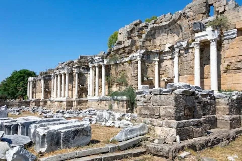 Half-day guided tour of Side with Temple of Apollo visit