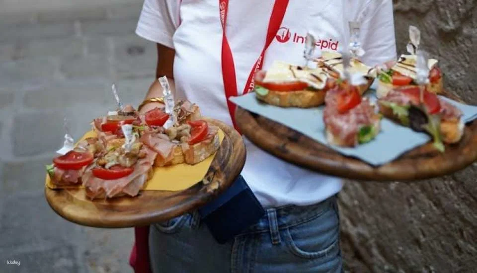Cicchetti and wine guided tour in Venice