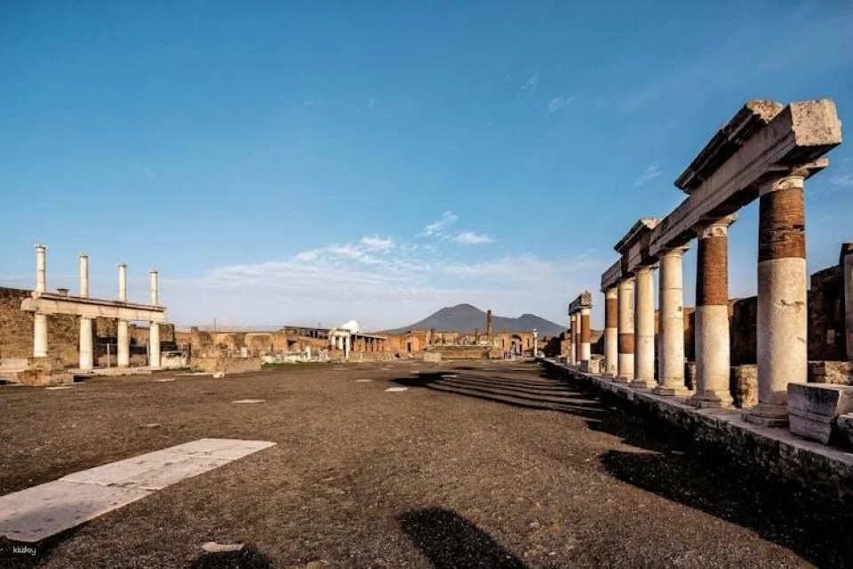 Pompeii small group tour from Maiori with skip-the-line tickets