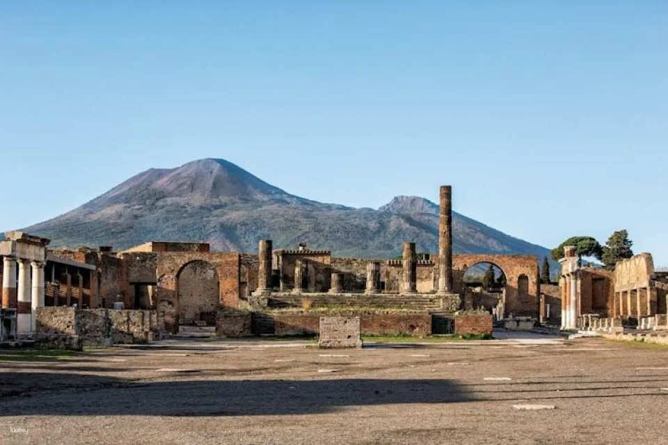 Pompeii small group tour from Maiori with skip-the-line tickets
