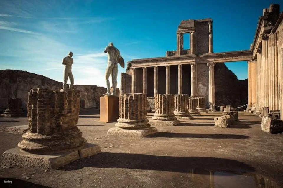 Pompeii small group tour from Maiori with skip-the-line tickets