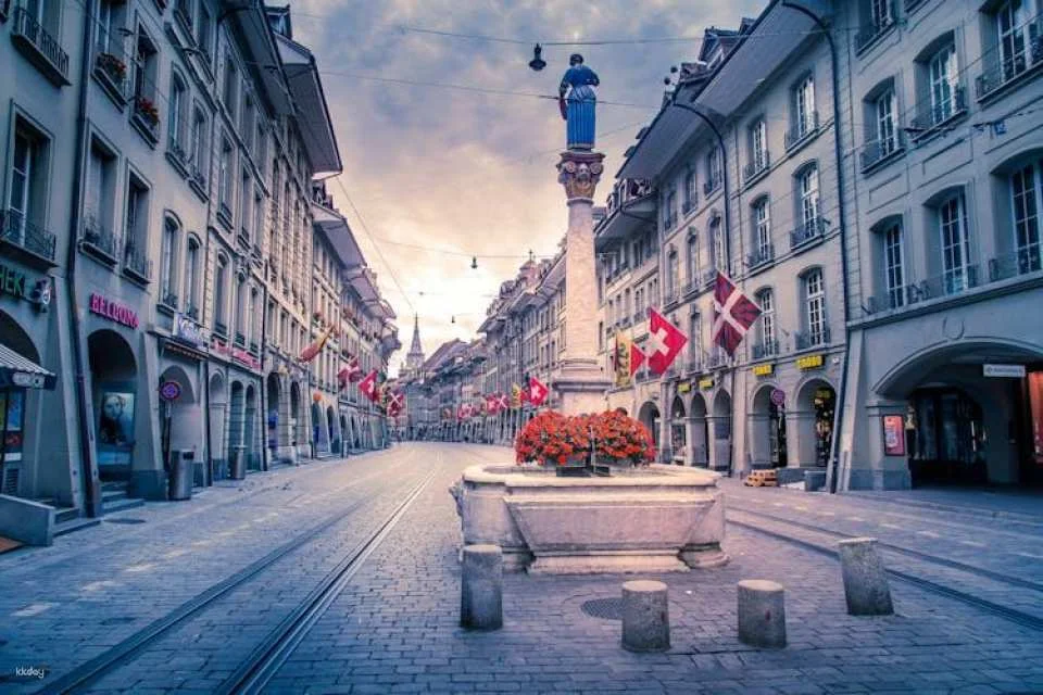 Private day tour to Berne and to an Emmental Cheese farm from Zürich