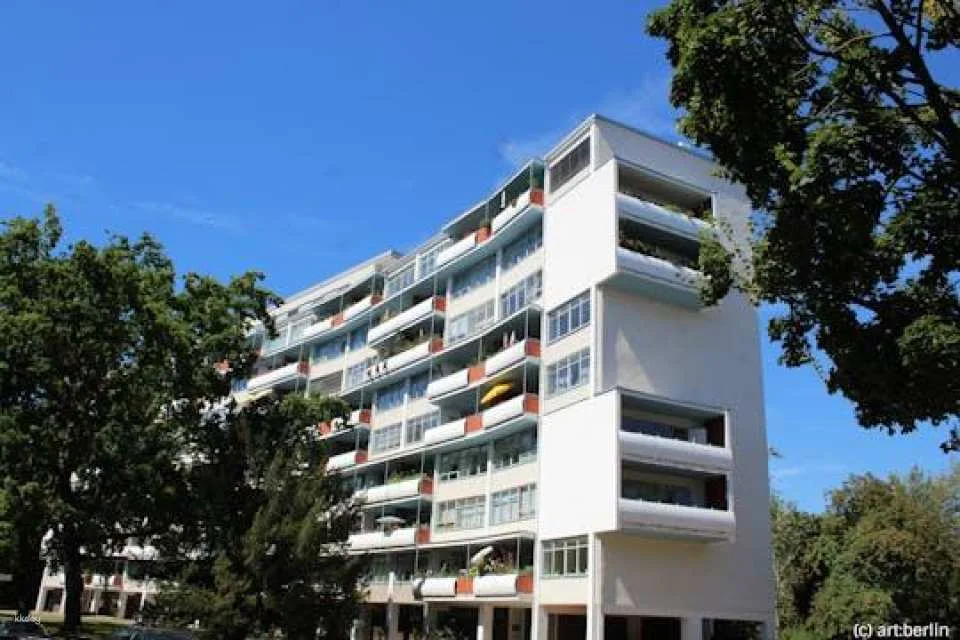 Architecture tour Berlin: The Hansaviertel 1957
