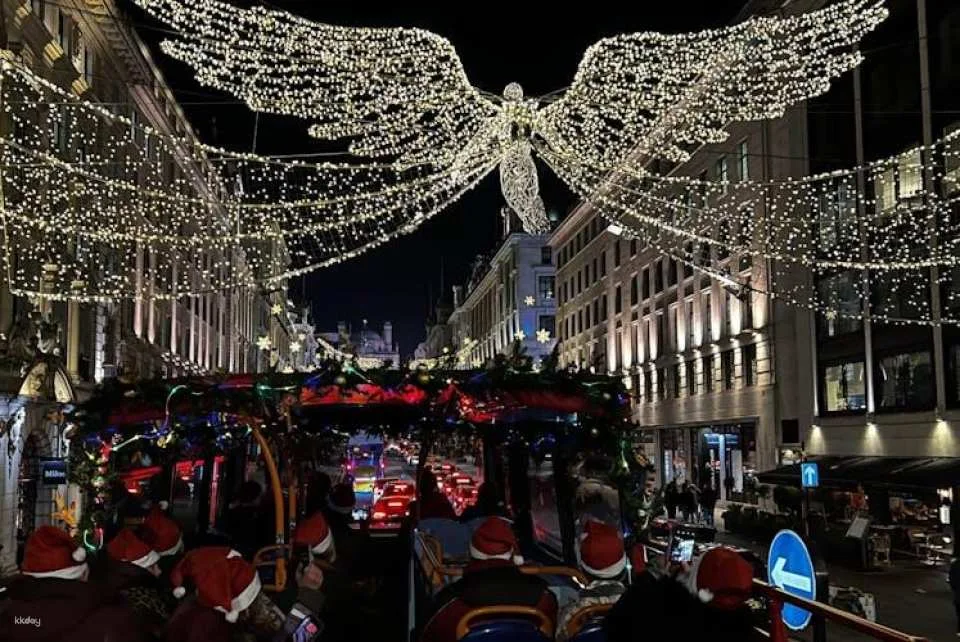 Christmas lights bus tour with hop-on hop-off Thames River pass