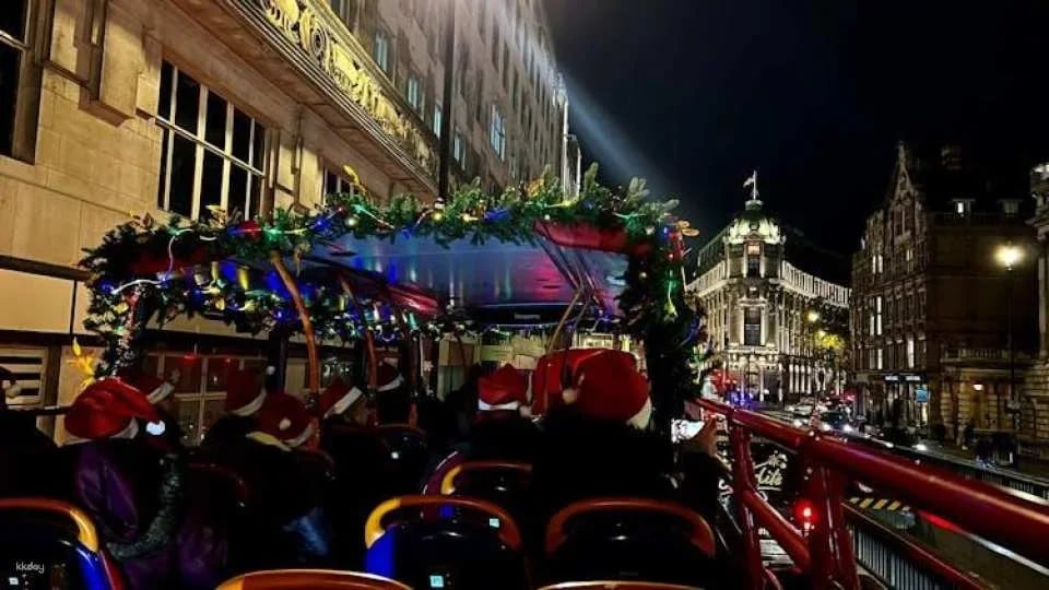 Christmas lights bus tour with hop-on hop-off Thames River pass