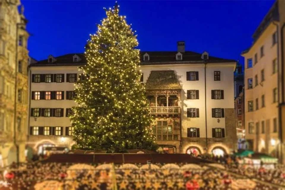 Private walking tour of Innsbruck's Christmas markets