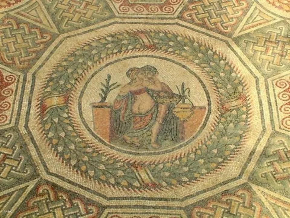 Skip-the-line guided tour of Villa Romana del Casale