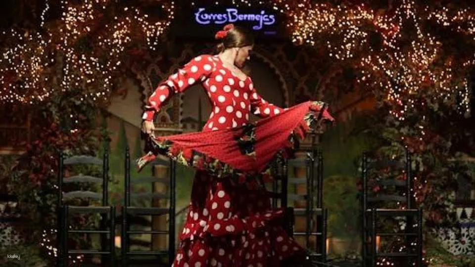 Royal Palace of Madrid guided tour and Tablao Torres Bermejas flamenco show with tapas