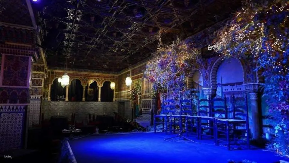 Royal Palace of Madrid guided tour and Tablao Torres Bermejas flamenco show with tapas