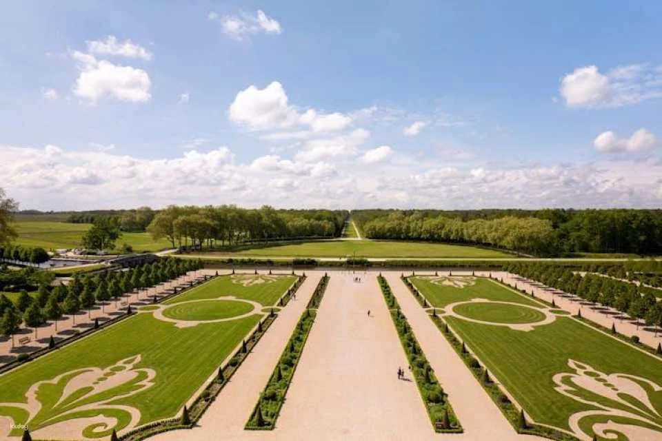 E-Bike Tour to Chambord from Villesavin