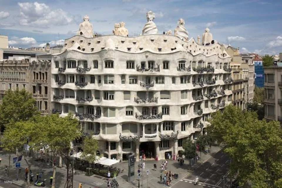 Go City | Barcelona Explorer Pass