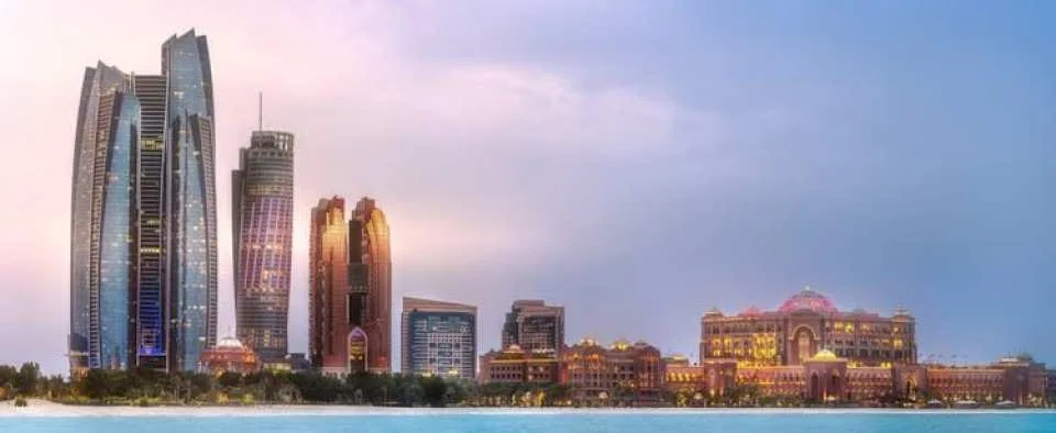 Premium Pass for Abu Dhabi highlights and optional desert safari