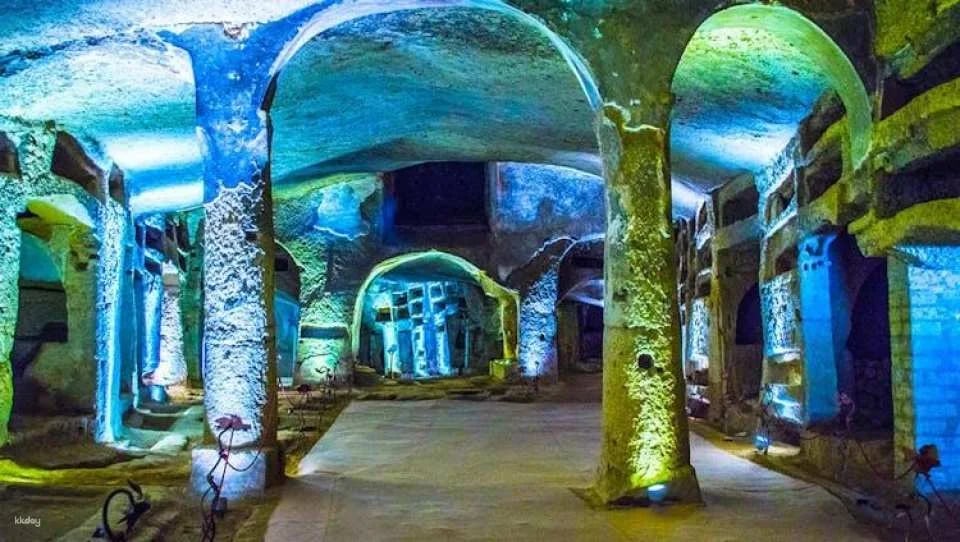 Naples pass with Pompeii, Underground and hop-on hop-off bus tour