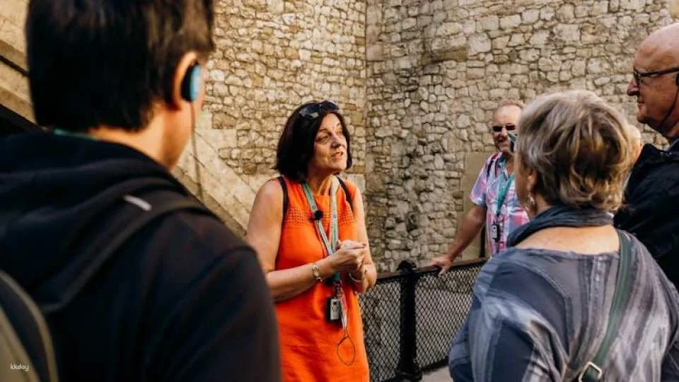 London in a Day: Tower of London, Westminster Abbey and river cruise