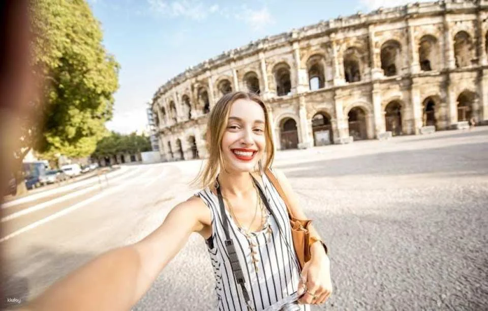 Nimes Arena and city tour with audio guide