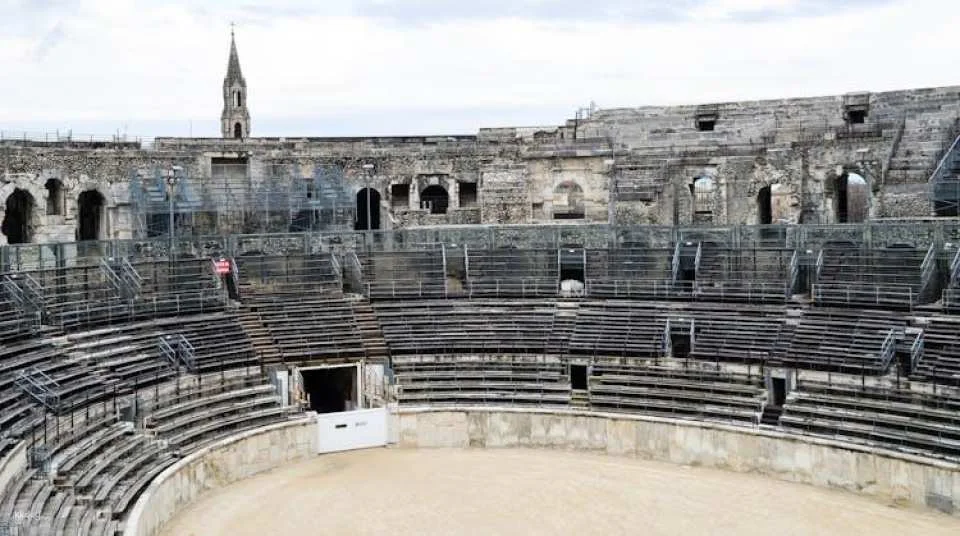 Nimes Arena and city tour with audio guide