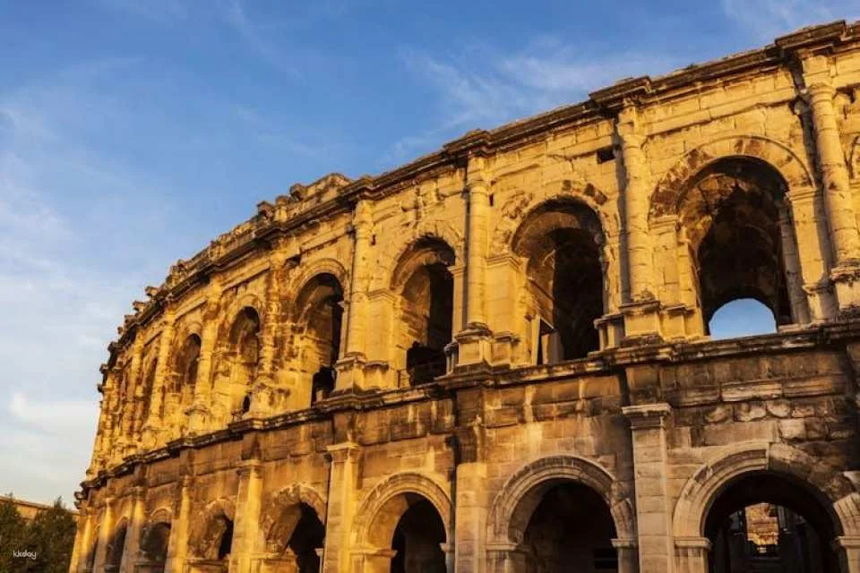 Nimes Arena and city tour with audio guide