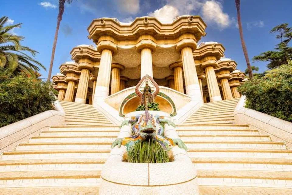 Gaudí's Park Güell Fast-Track Guided Tour in German