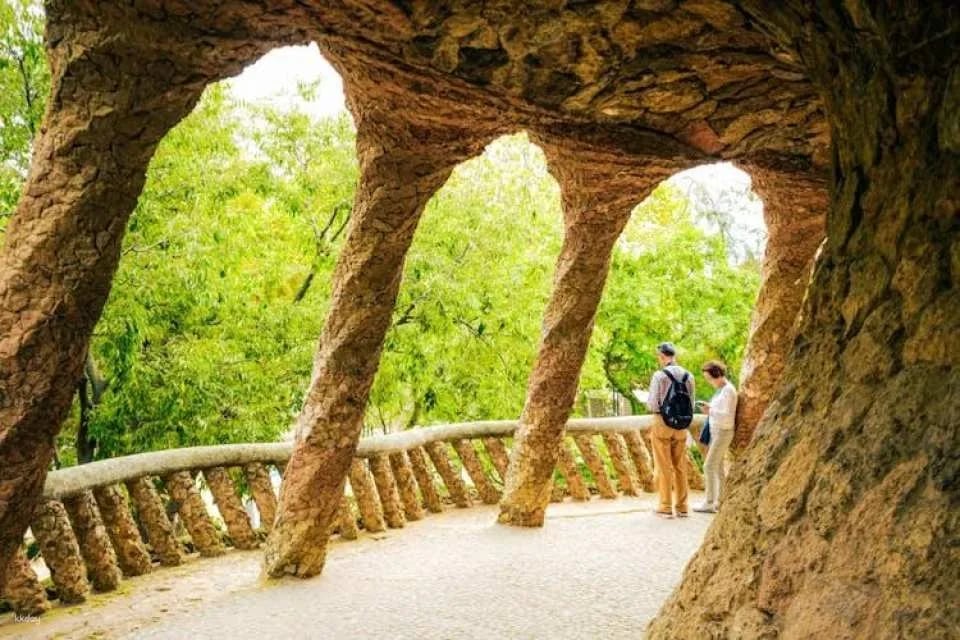 Gaudí's Park Güell Fast-Track Guided Tour in German