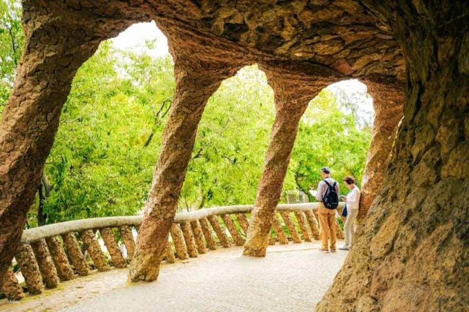 Gaudí's Park Güell Fast-Track Guided Tour in German