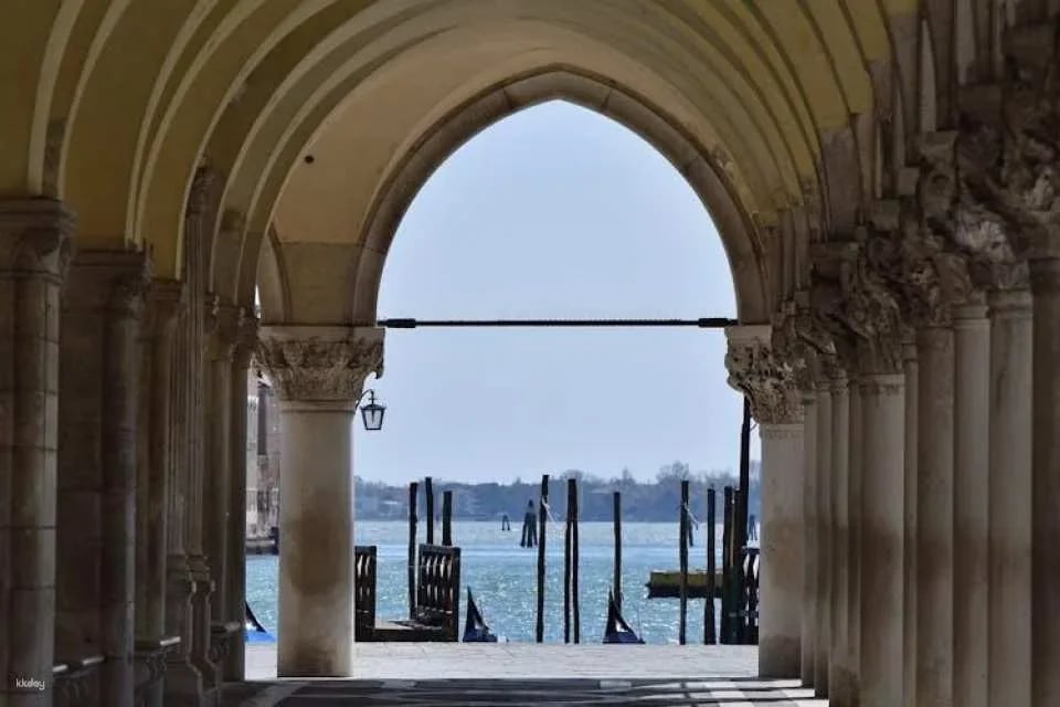 Venice St. Mark's Basilica guided tour with terrace and museum