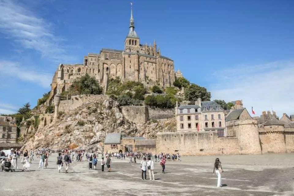 3-Day Excursion in Normandy, Mt Saint-Michel, Loire Valley from Paris