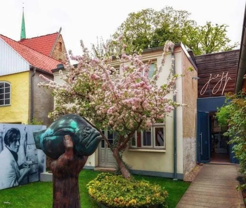 Audio tour through the historic architecture of Lübeck