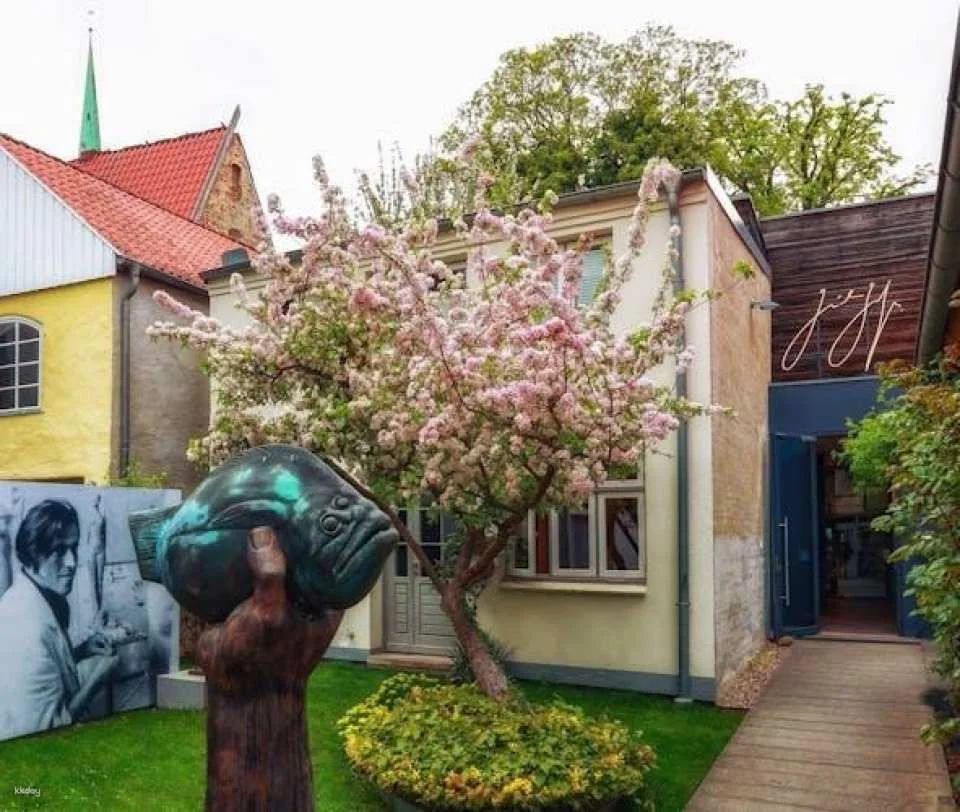 Audio tour through the historic architecture of Lübeck