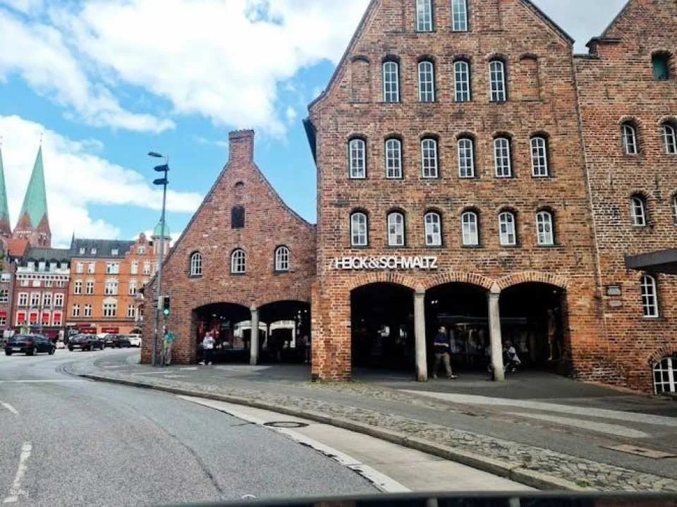 Audio tour through the historic architecture of Lübeck
