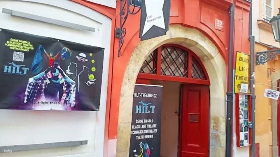Black light theatre show in Prague "Images of Love"