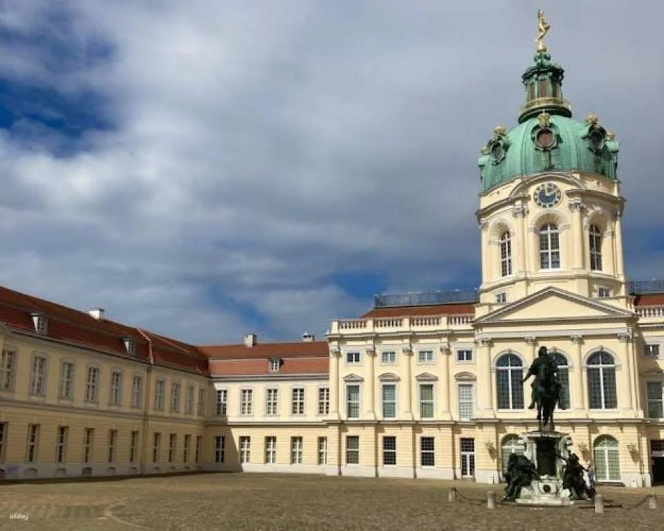Self-guided audio tour of Charlottenburg palace and gardens