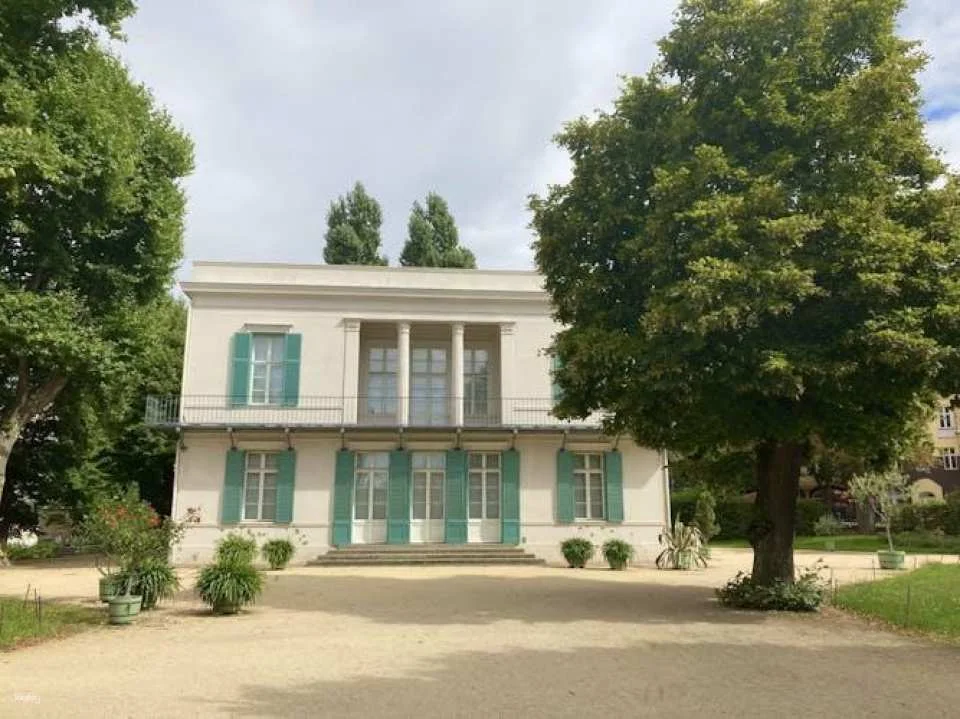Self-guided audio tour of Charlottenburg palace and gardens