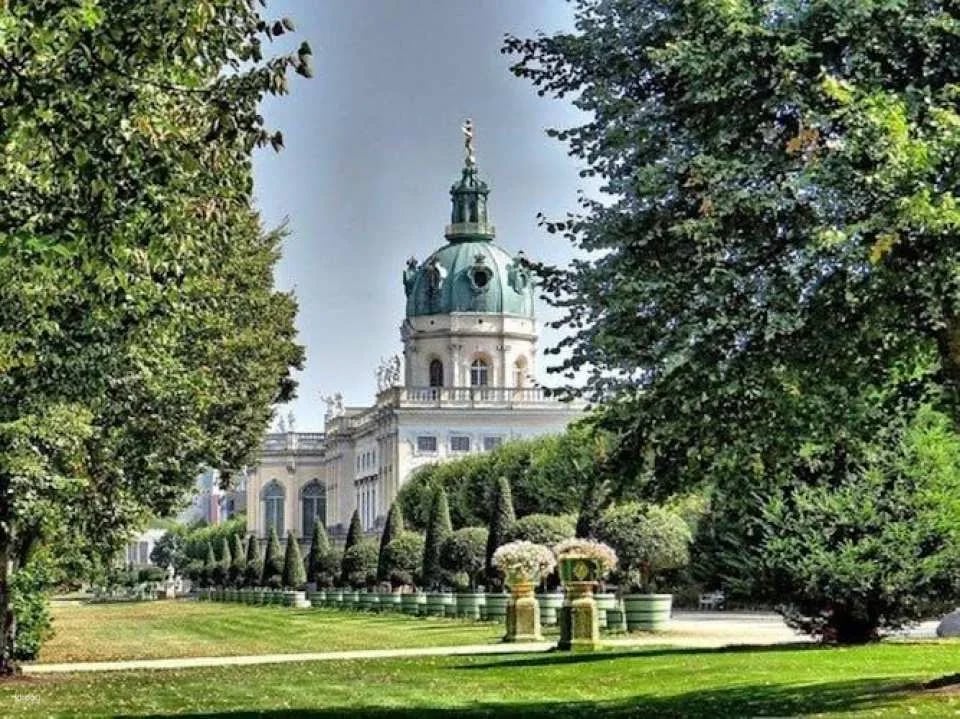 Self-guided audio tour of Charlottenburg palace and gardens