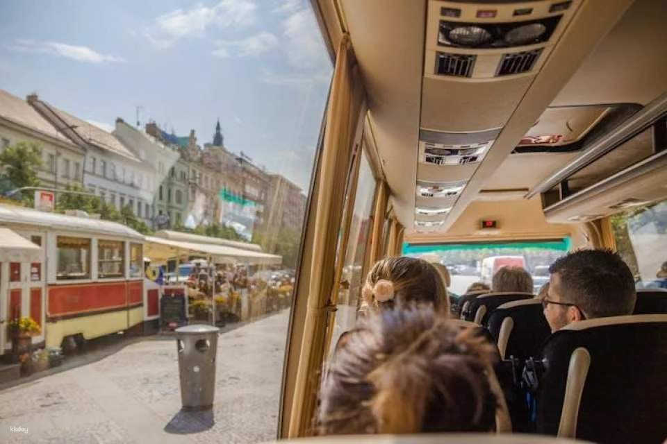 Prague sightseeing with bus, walking tour, lunch and river cruise