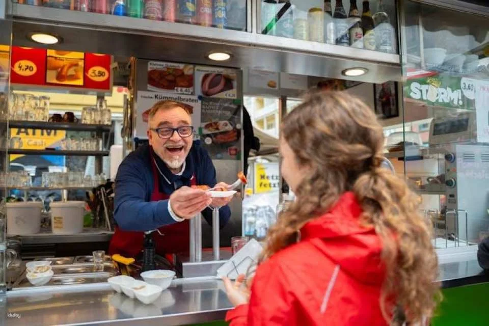 Vienna food, coffee and market guided tour