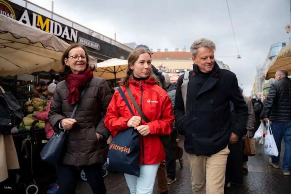 Vienna food, coffee and market guided tour