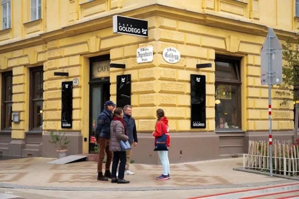 Vienna food, coffee and market guided tour