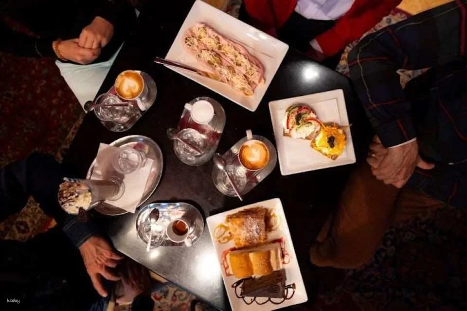 Vienna food, coffee and market guided tour