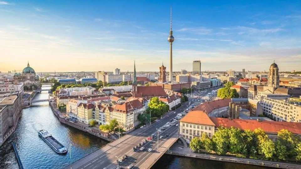 Berlin audio guide with TravelMate app