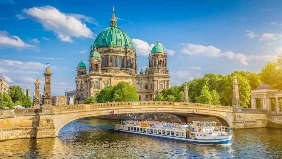 Berlin audio guide with TravelMate app