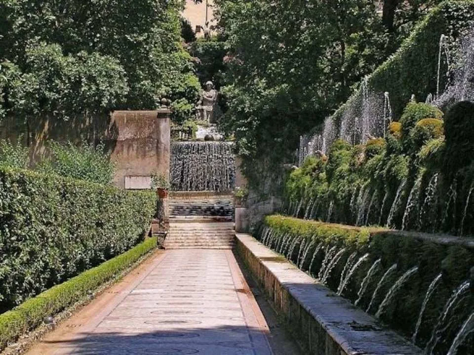 Hadrian's Villa and Villa d'Este half-day tour