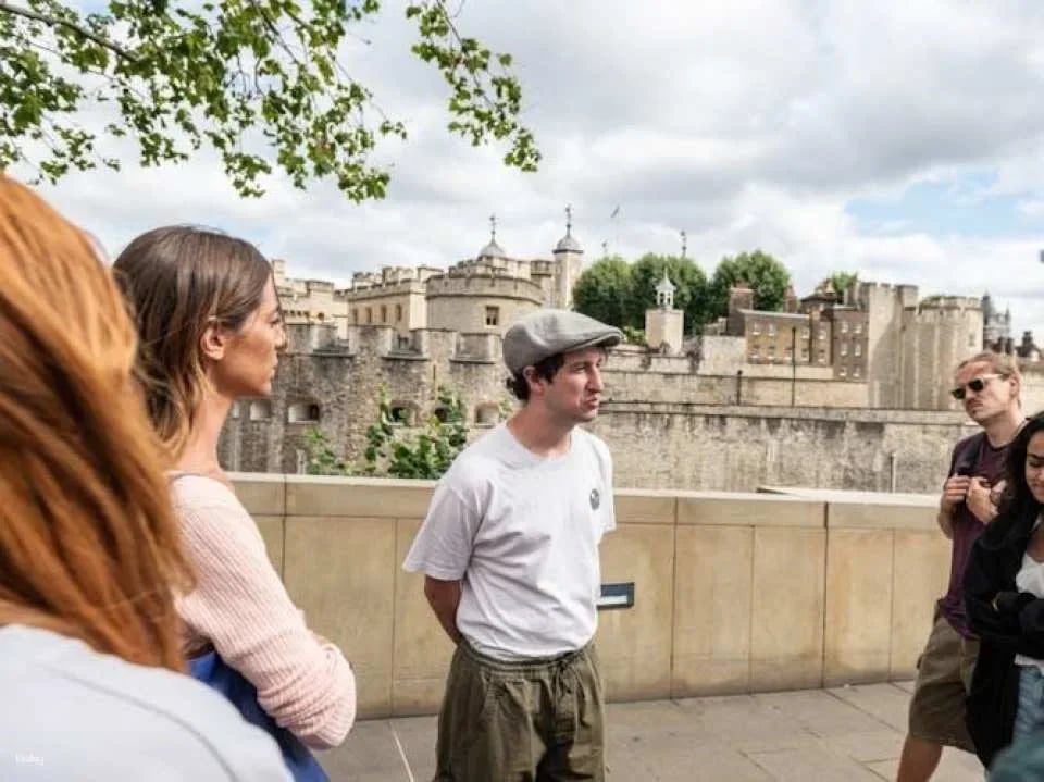 Harry Potter Guided Walking Tour with Tower of London Tickets