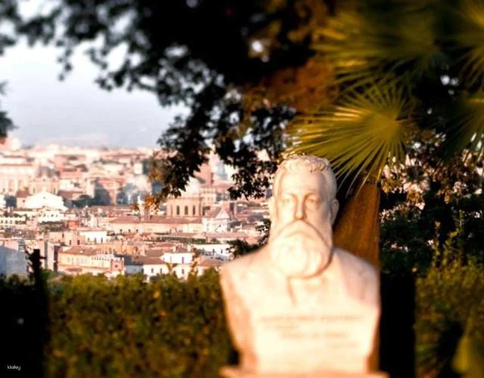 Gianicolo hill and Trastevere highlights walking tour