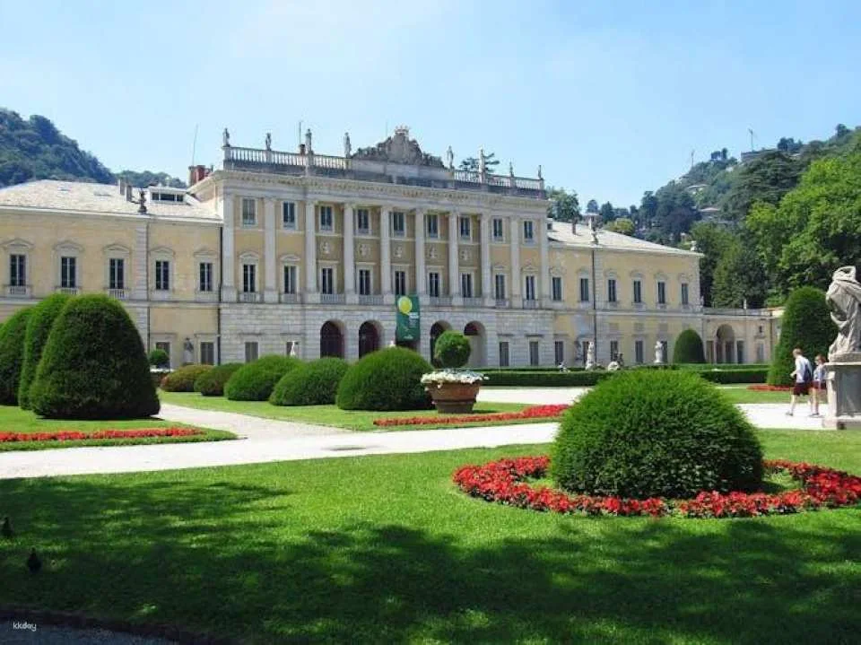 Lake Como shared boat tour