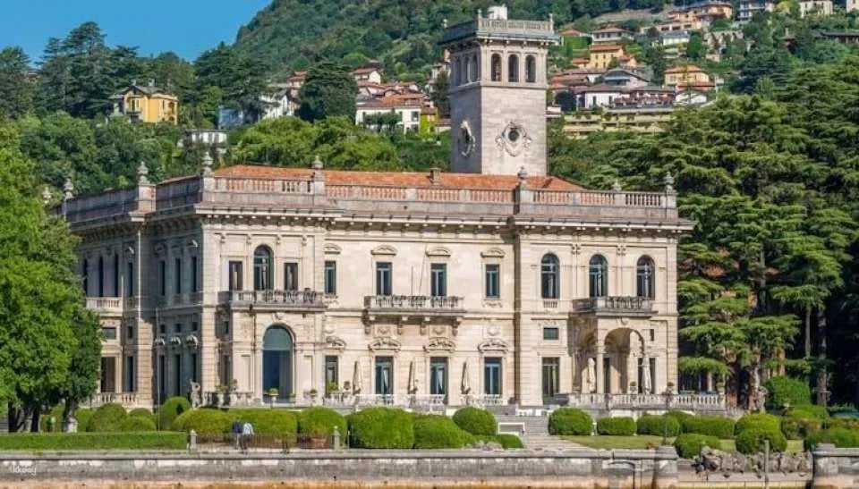 Lake Como shared boat tour