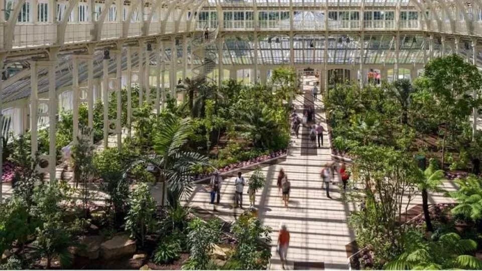 Westminster Walking Tour with Visit to Kew Gardens