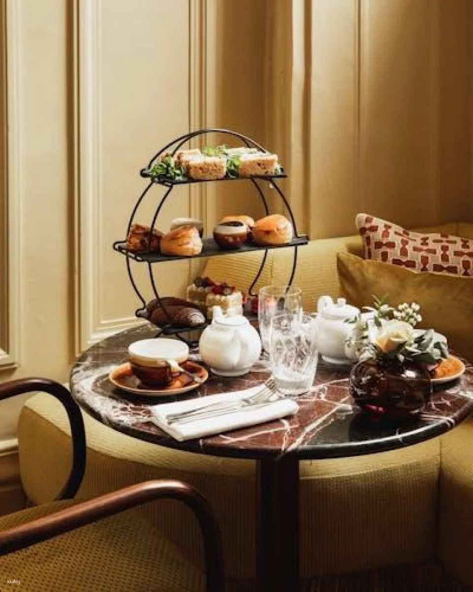 National Gallery must-sees guided tour and traditional afternoon tea